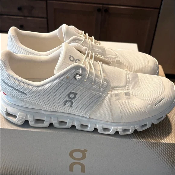 On Cloud White Running Sneakers - Picture 7 of 11